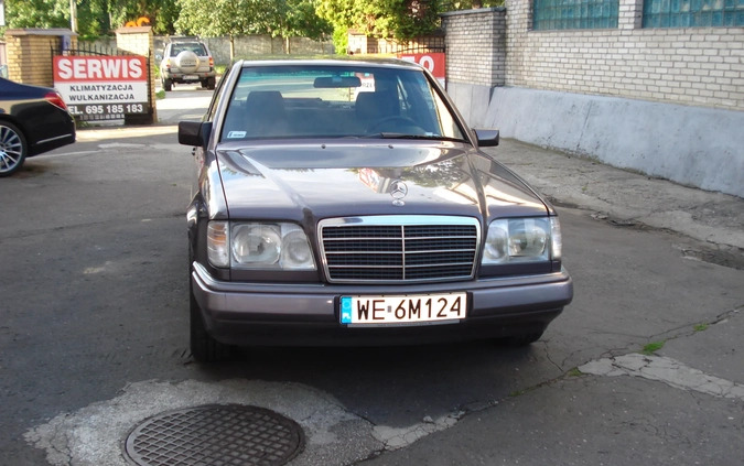 Mercedes-Benz W124 (1984-1993) cena 22800 przebieg: 385000, rok produkcji 1994 z Warszawa małe 67